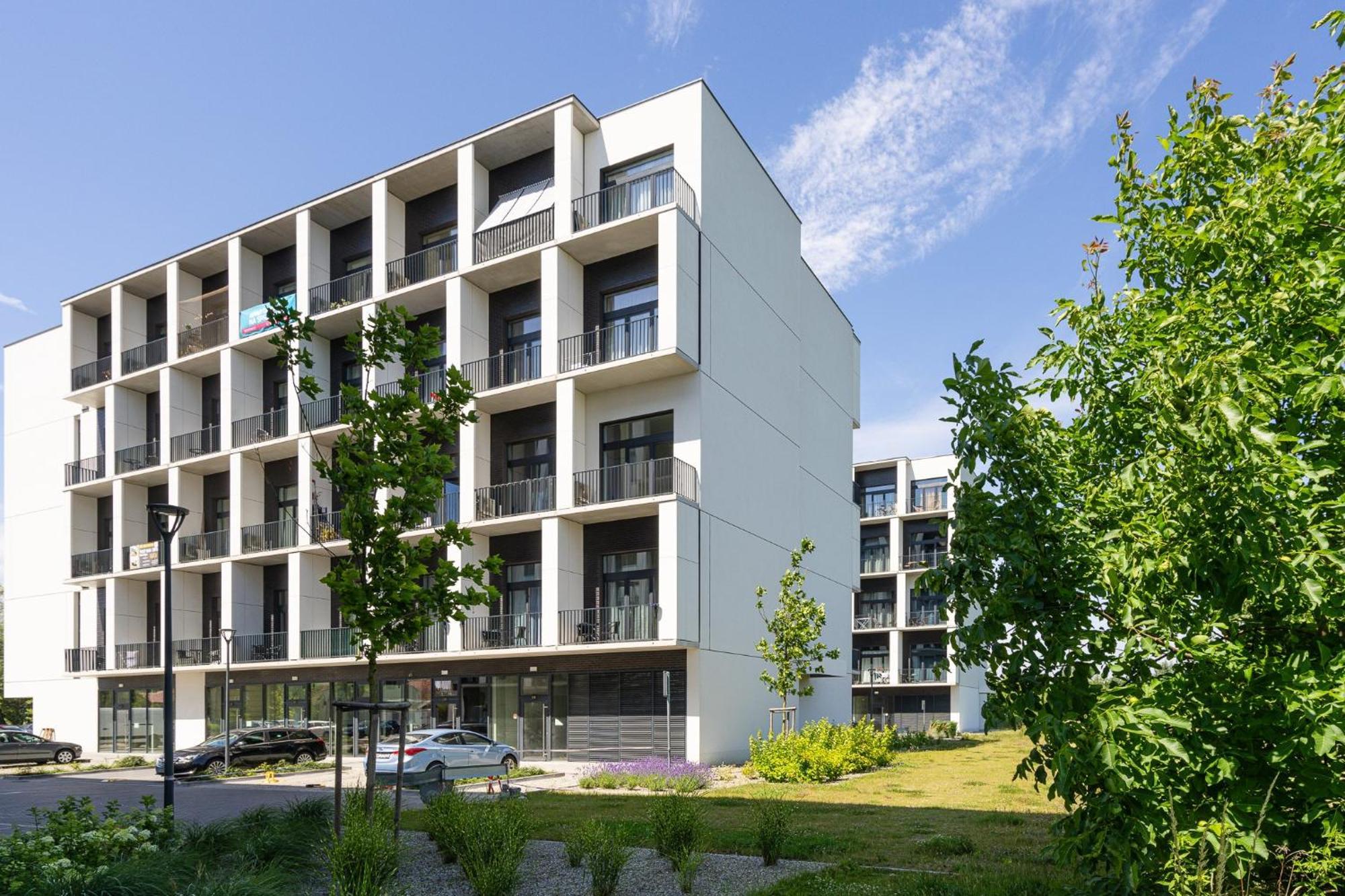 Rentplanet - Apartamenty Zarembowicza Wrocław Exterior foto